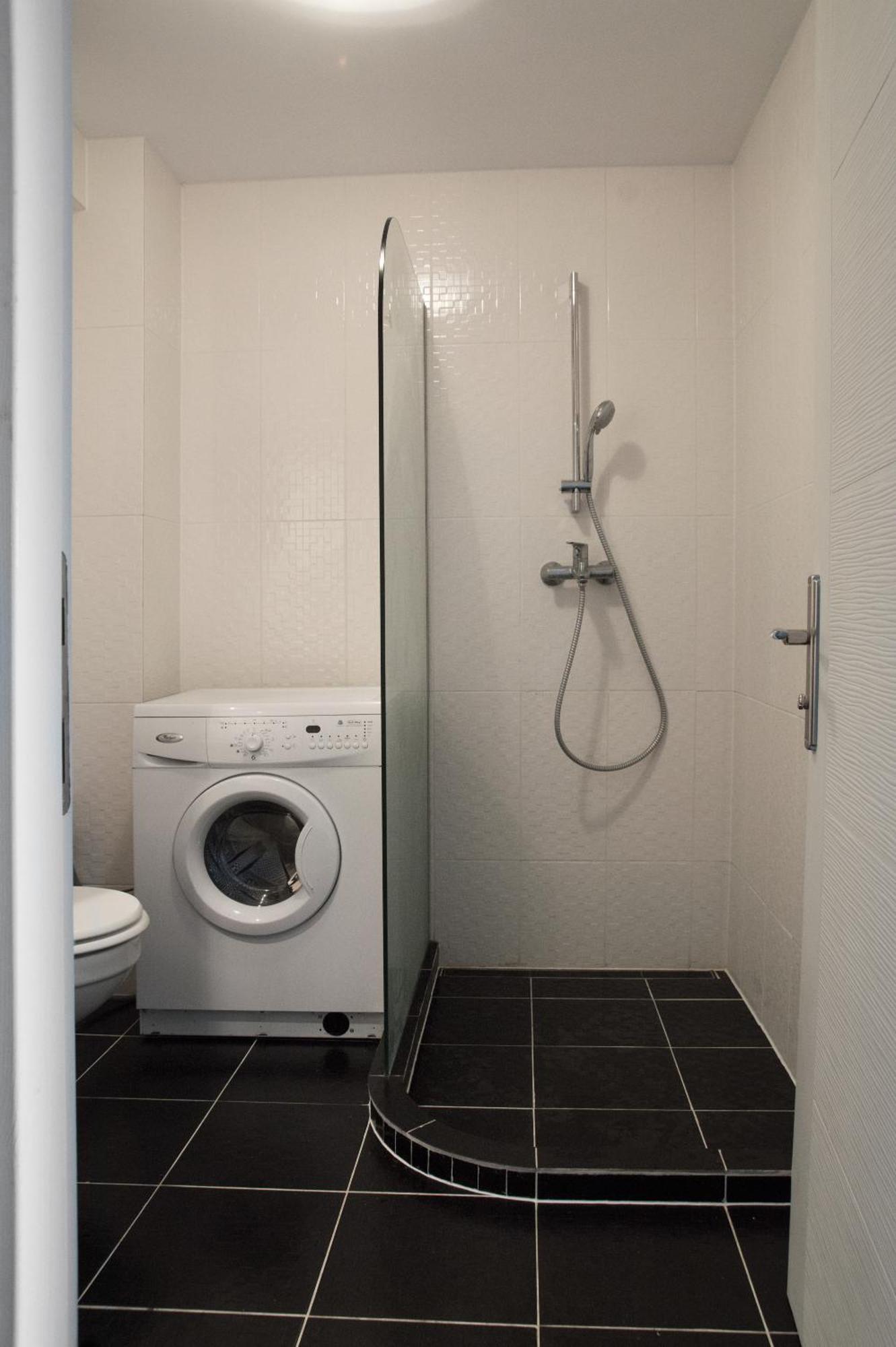 Airport Residence - 5 Mins From Airport Otopeni Bagian luar foto