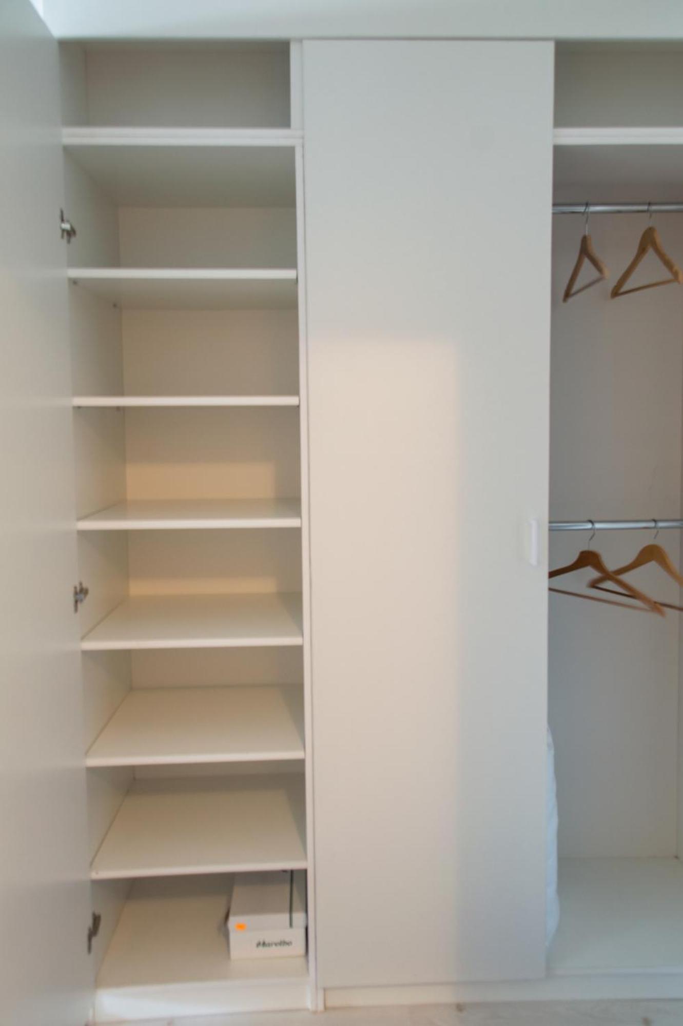 Airport Residence - 5 Mins From Airport Otopeni Bagian luar foto