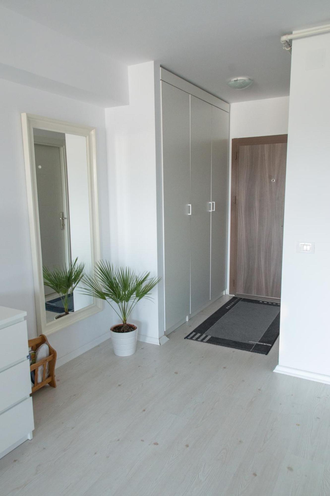 Airport Residence - 5 Mins From Airport Otopeni Bagian luar foto